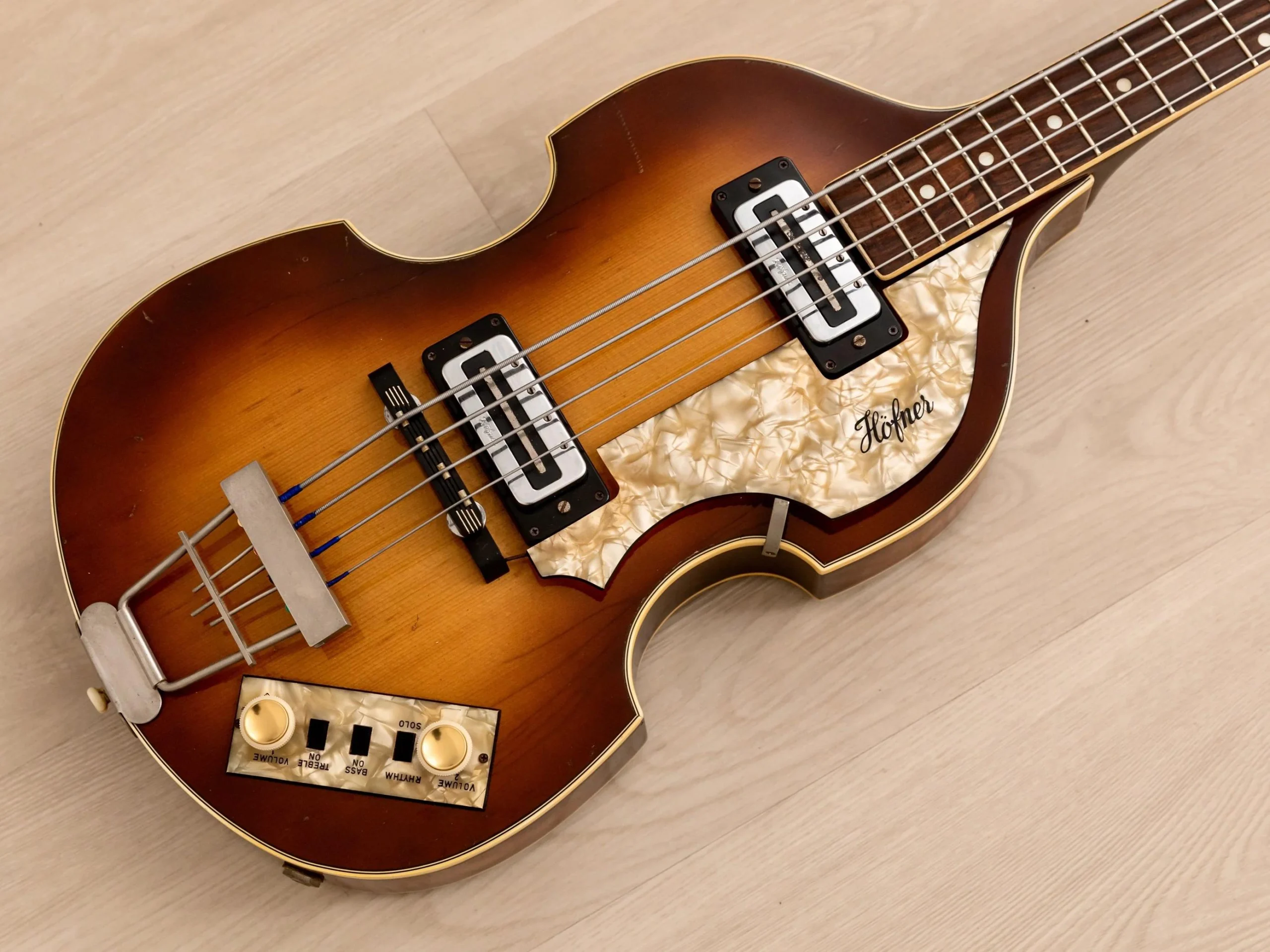 hofner violin bass original - How can you tell what year a Hofner bass is