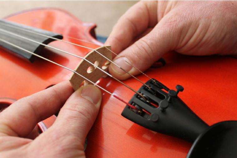 ¿Dónde va el puente del violín? - Por qué se rompen los puentes del violín donde va el puente del violin - Por qué se rompen los puentes del violín