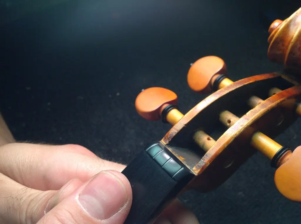 violin nut - What height should violin strings be at the nut