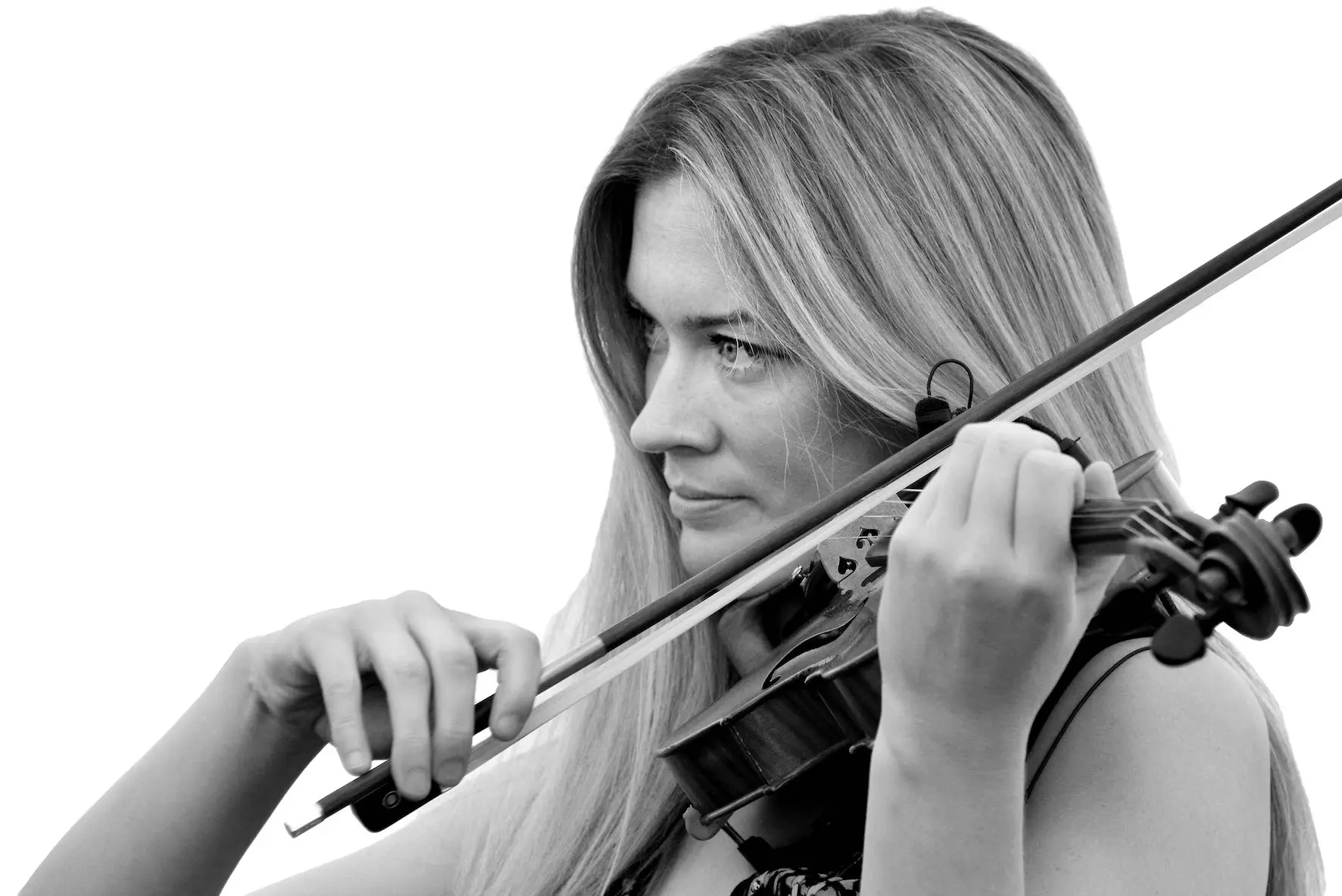 lizzie ball violin - Who is the violinist that played with Jeff Beck