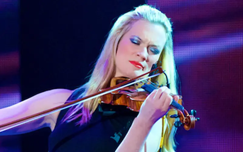 lizzie ball violin - Who plays the violin for Rod Stewart