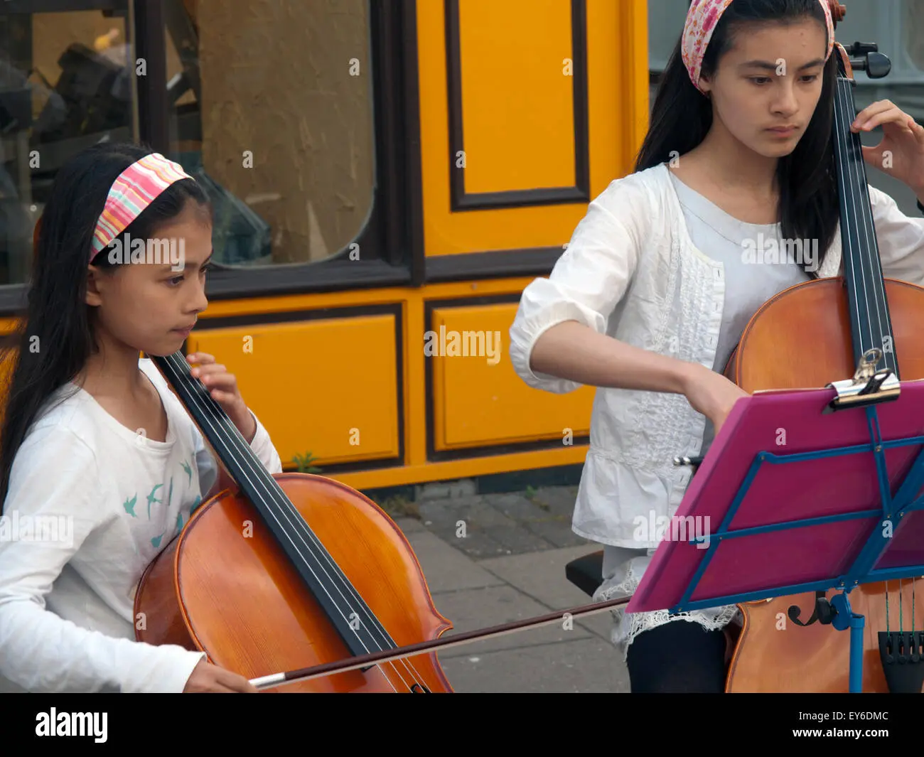 cantante infantil que tocaba el violin y sus hermanas bailaban - Cómo es Lorenzo Antonio en la actualidad