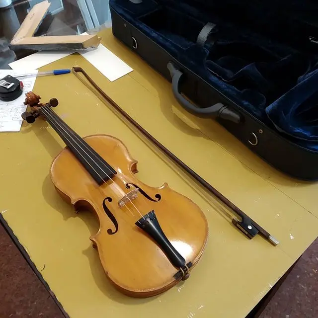 enmarcar un violin - Cómo se refuerza un violín