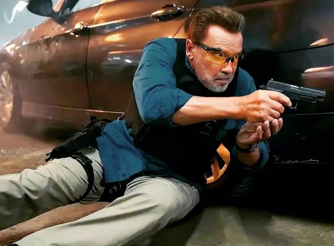 Arnold Schwarzenegger toca el violín en la vida real - Cuánto le pagan a Arnold por Fubar arnold schwarzenegger toca el violin en la vida real - Cuánto le pagan a Arnold por Fubar