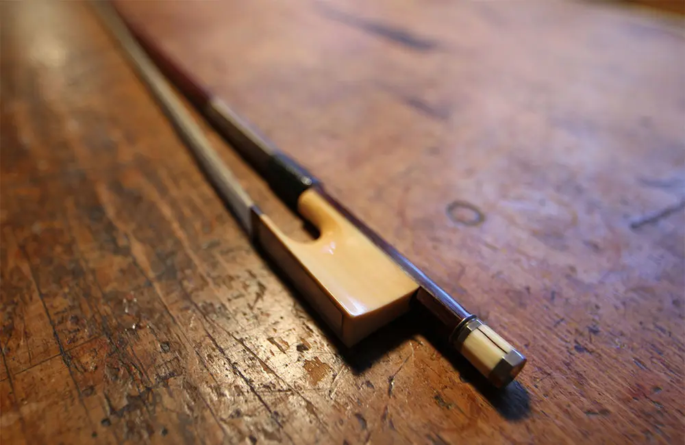 ¿Tienen los arcos de violín marfil? - Do violin bows have ivory ivory violin bow - Do violin bows have ivory