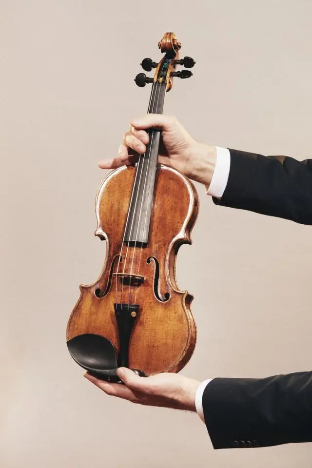 el violin vinci donde se fabrica - En cuántos países está Vinci