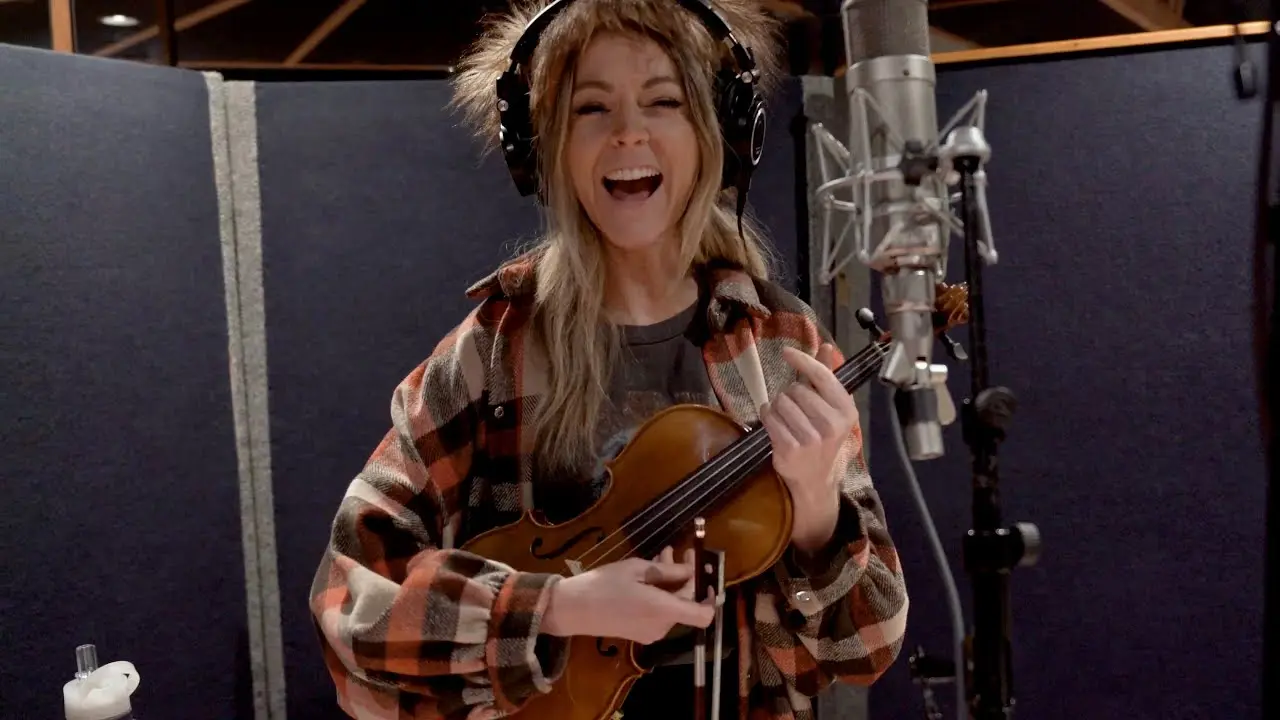 linsysterling violin - Is Lindsey Stirling classically trained