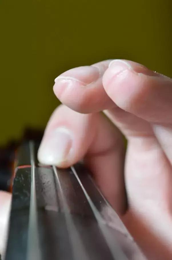fingers too big for violin - Is violin hard with big fingers