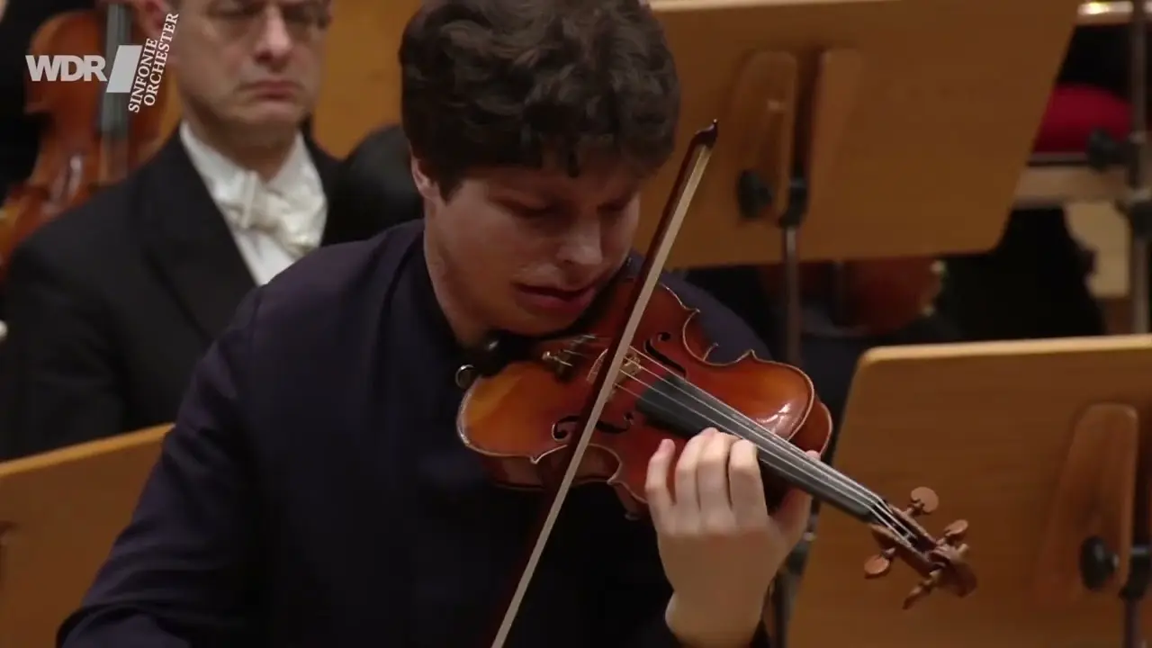 m aestro tocando el violin - Puedes aprender violín en youtube