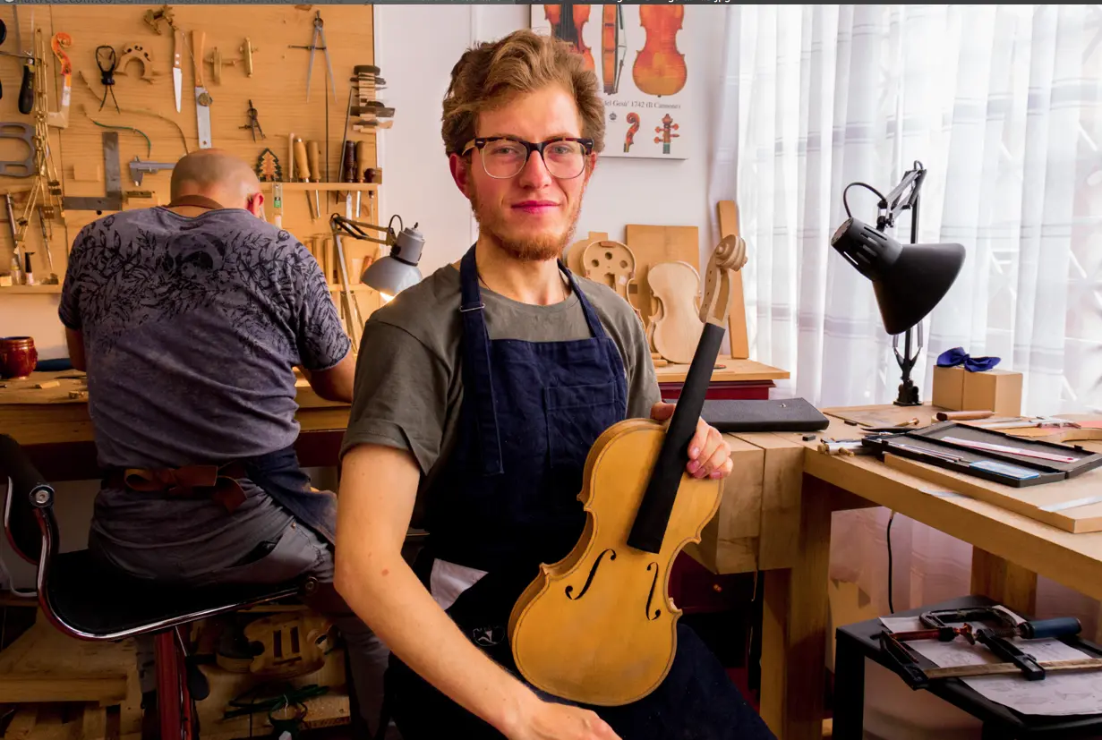 lutier de un violin bogota - Qué es luthier en Colombia