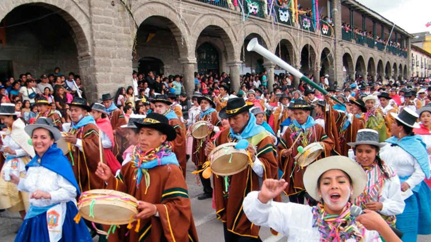 ayacucho en violines carnavales - Qué se hace en el Carnaval de Ayacucho