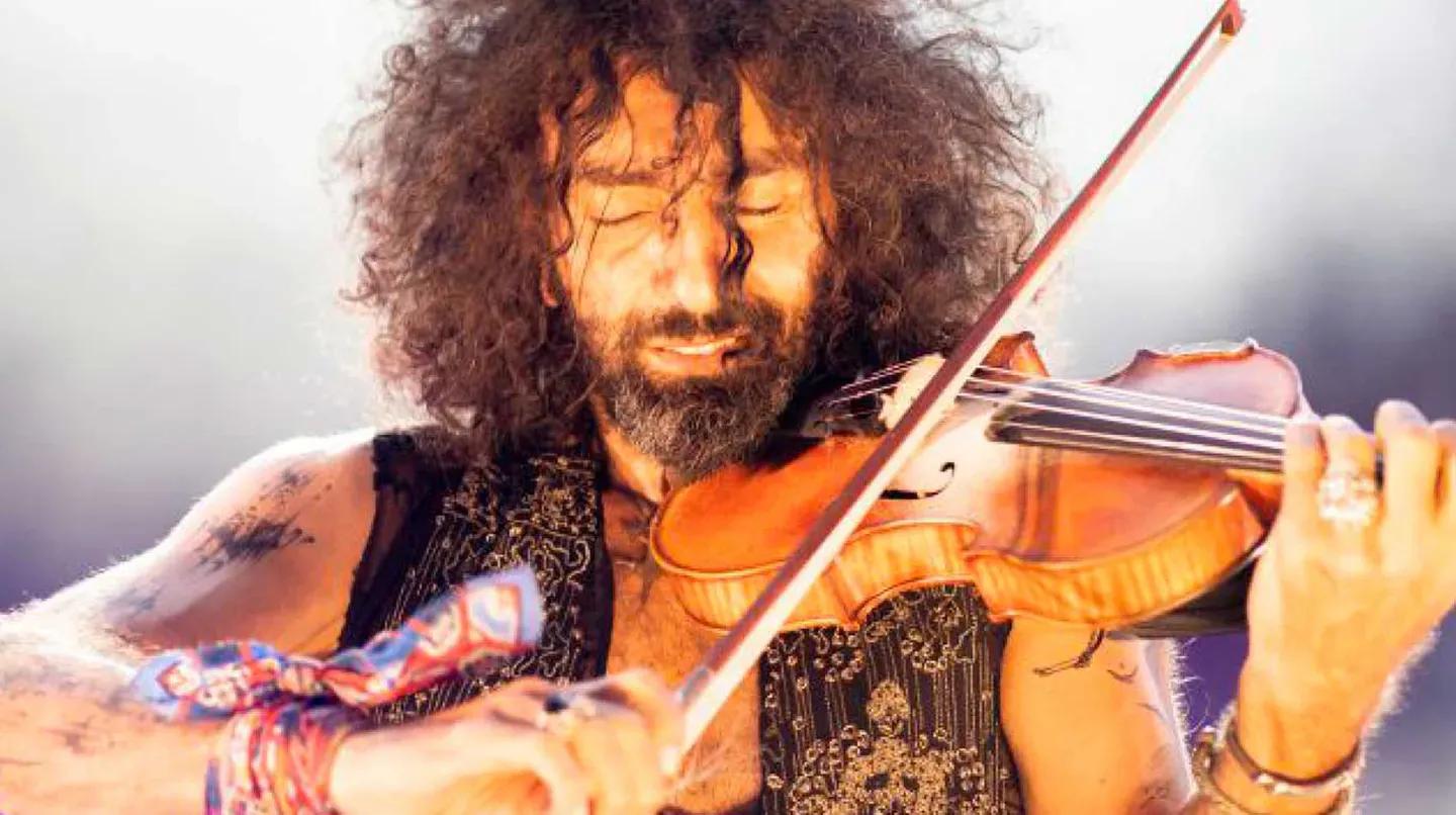 Cantante violinista con abuelo toca armónica - Quién toca la armónica cantante violinista con abuelo toca armonica - Quién toca la armónica