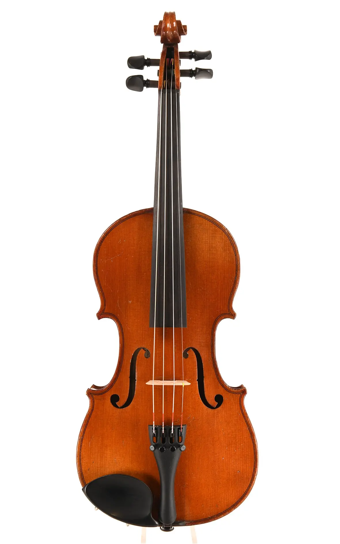 mirecourt violin makers - What are the characteristics of the Mirecourt violin