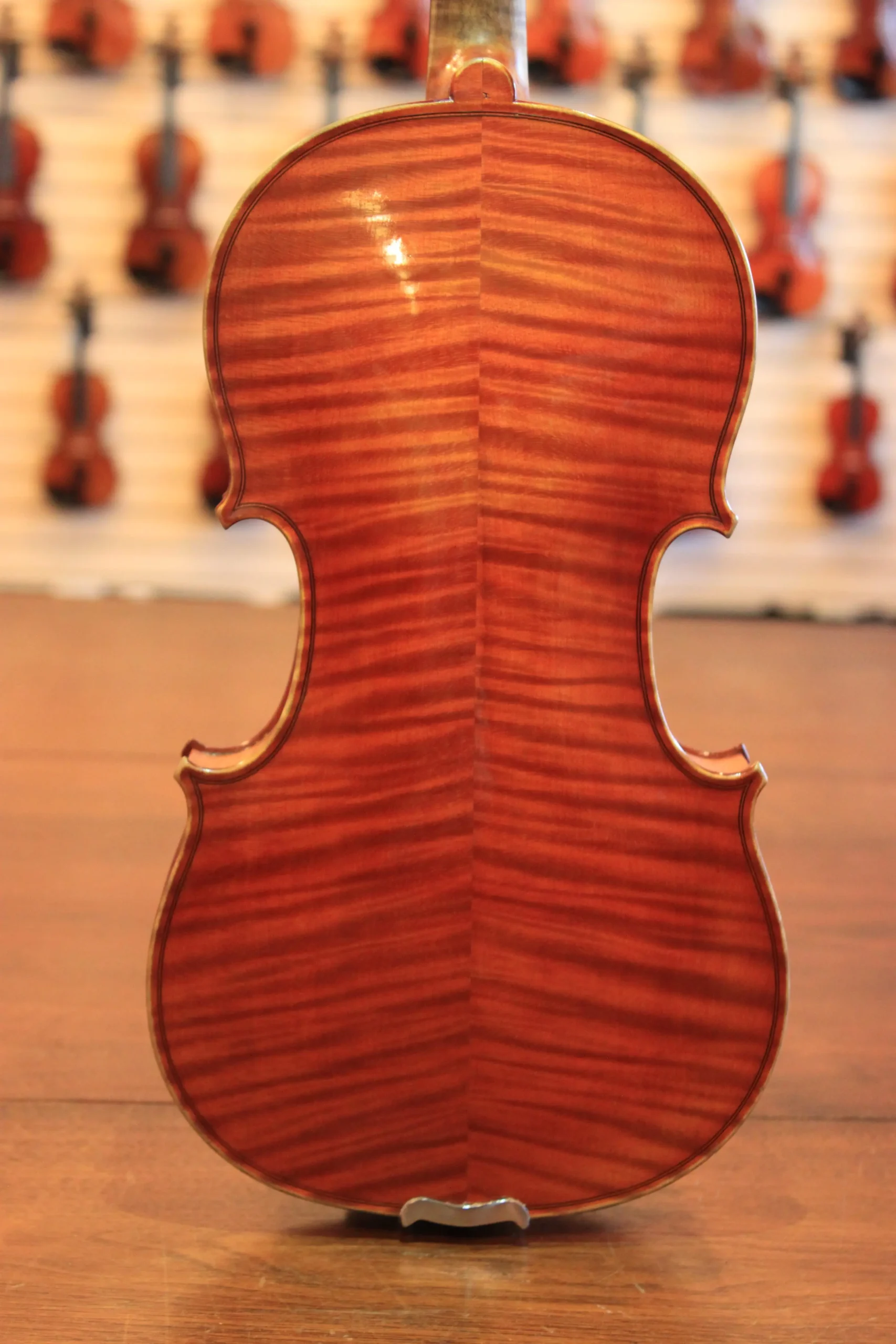 flamed violin - What is a flamed violin