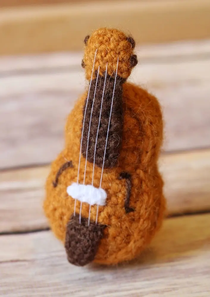 amigurumi violin free pattern - What is the easiest amigurumi to make