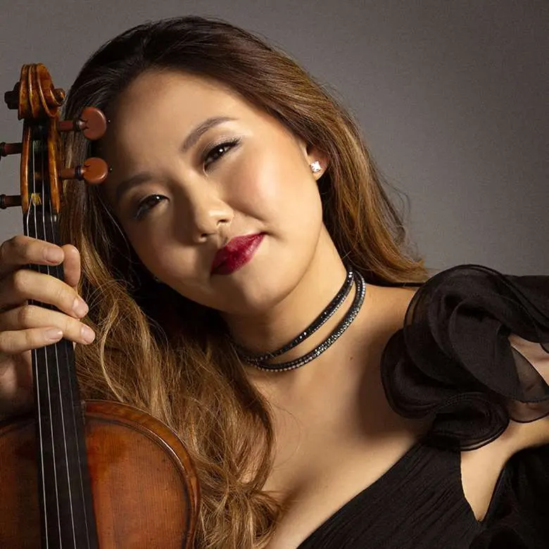 stella chen violin - What violin does Stella Chen play