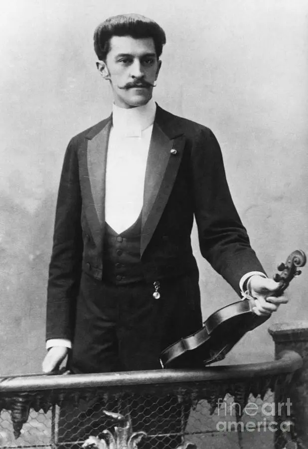 johann strauss violin - What was Johann Strauss main instrument