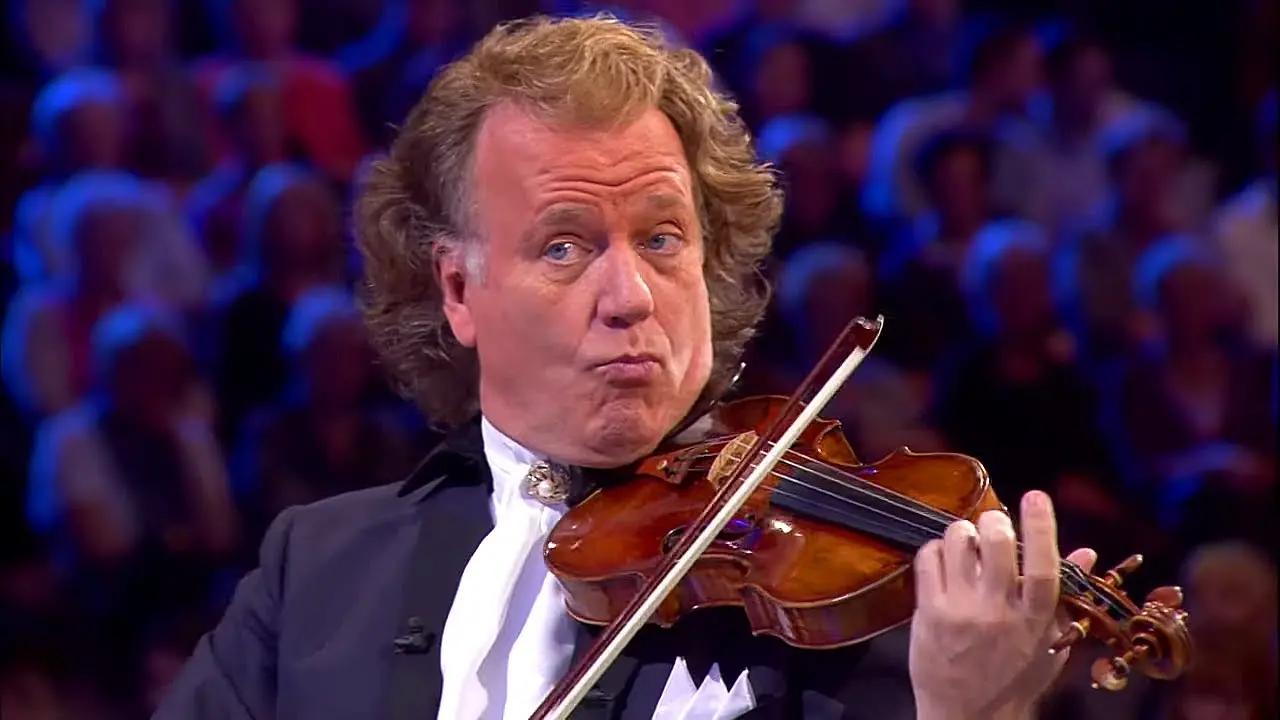 andre rieu tocando violin - Who was the little boy who played violin with André Rieu